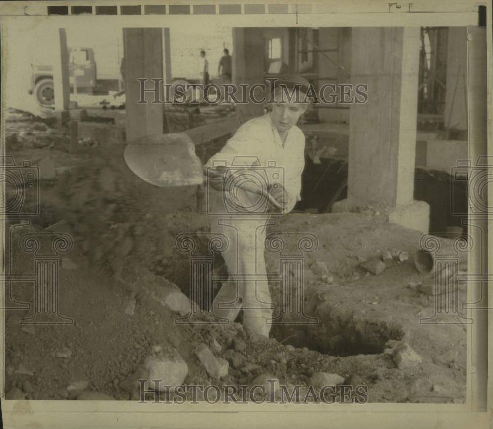 1970 June Conlan Laborer on Construction Project in New Rochelle NY - Historic Images