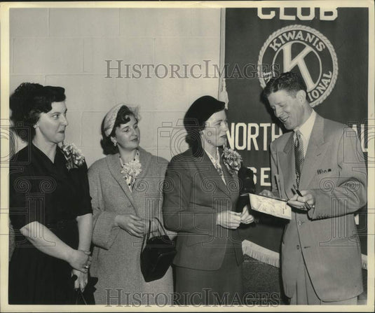 1953 Mrs.Braden, Mrs. Hoffer, Mrs. Vincent Gregg & Rudy Vallee-Historic Images