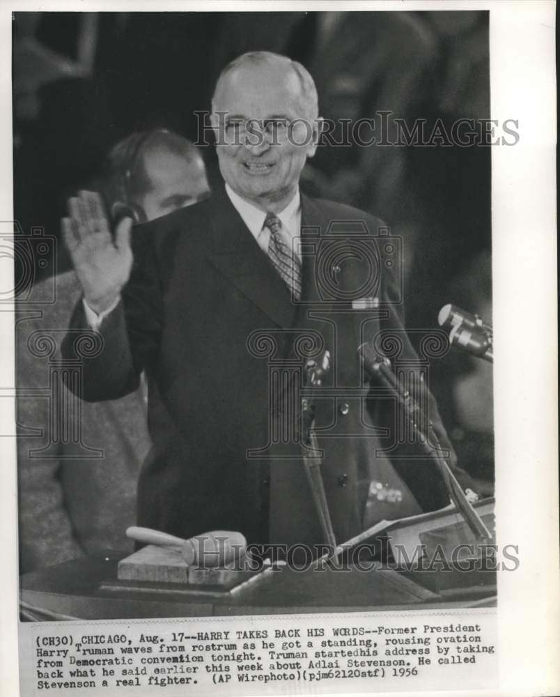 1956 Press Photo Former Pres. Truman waves after his address, Chicago- Historic Images