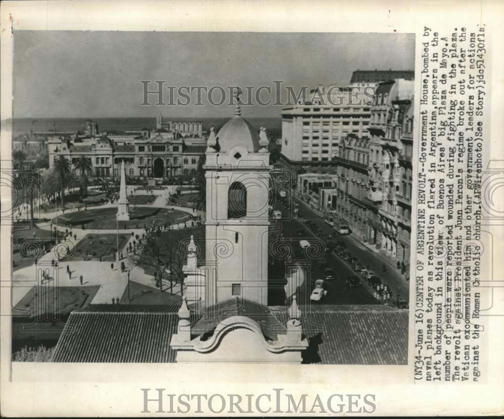 1955 Press Photo Government House in Buenos Aires bombed by naval planes- Historic Images