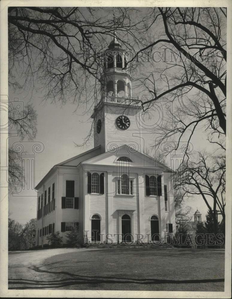 1948 Exterior view of the First Parish Church in Wayland - Historic Images