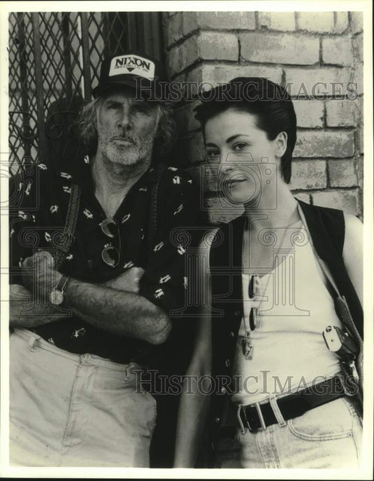 1992 Press Photo Amanda Donohoe and Bruce Dern in "It's Nothing Personal"- Historic Images