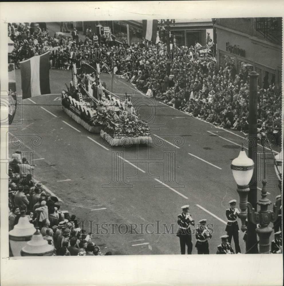 1954 Highline High School band leads Rose Festival Parade-Portland-Historic Images