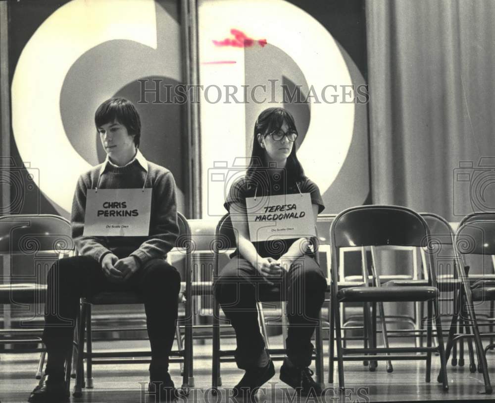 1982 Spelling-bee finalists Chris Perkins and Teresa MacDonald - Historic Images