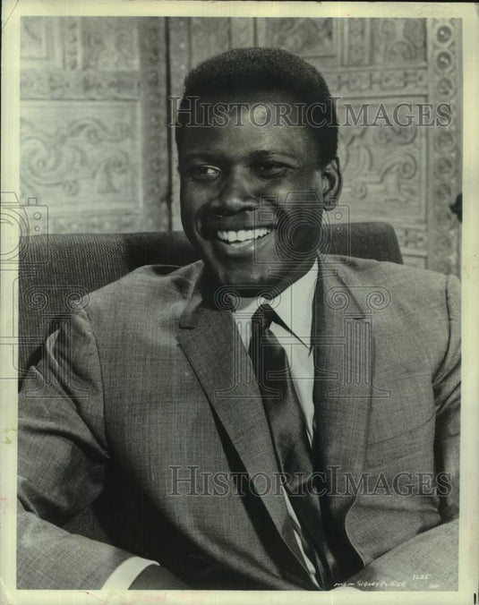 1962 Sidney Poitier Starring In Drama "A Patch Of The Blue" - Historic Images