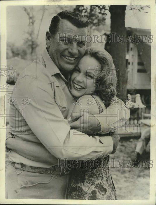 1964 Richard Egan and Terry Moore Star in "Empire" - Historic Images