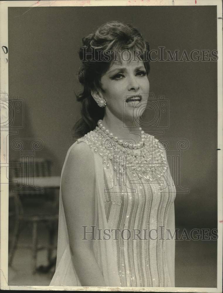 1969 Gina Lollobrigida is an Italian actress-Historic Images