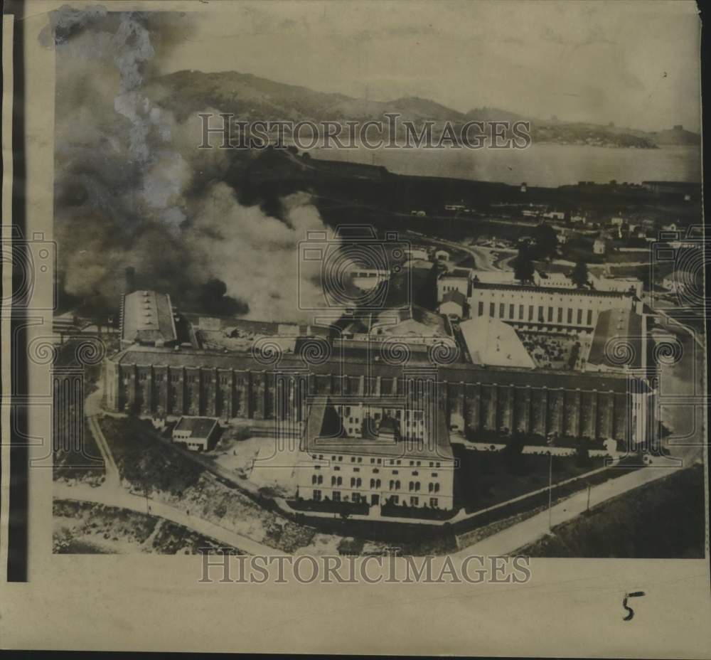 1951 A jute mill burns inside San Quentin Prison, Marin County - Historic Images