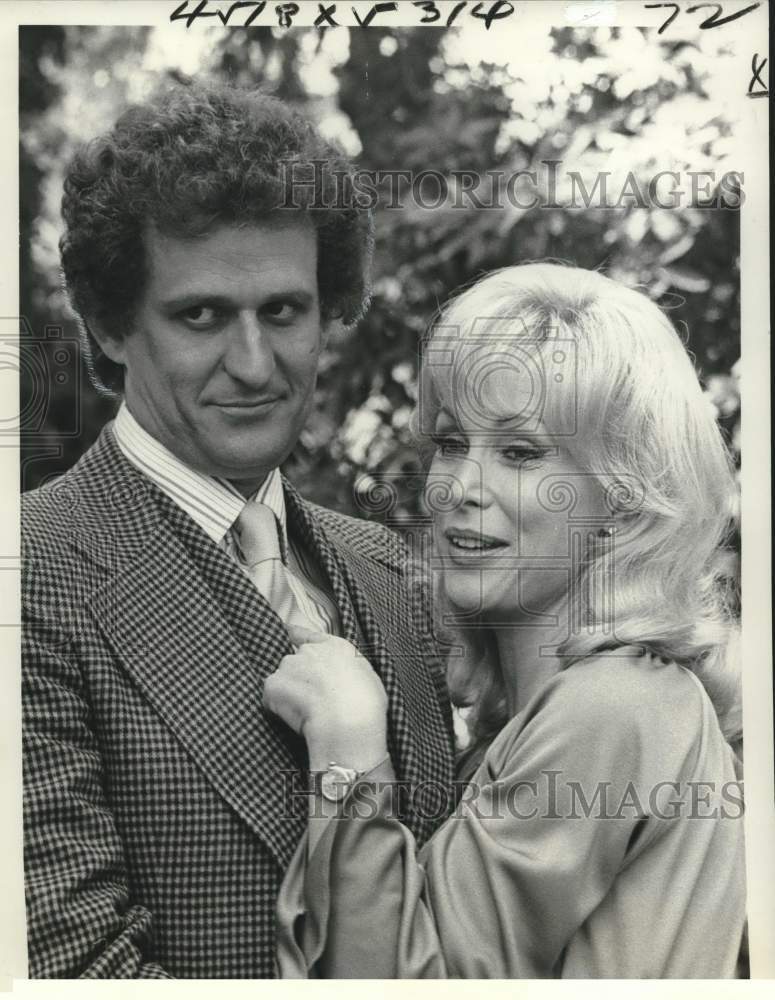 1976 Press Photo Barbara Eden and Peter Bonerz appear in &quot;NBC Movie Of The Week&quot; - Historic Images