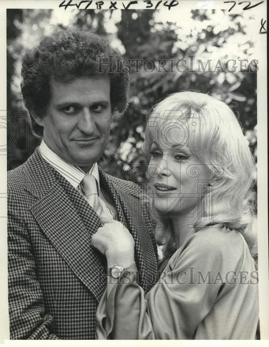 1976 Press Photo Barbara Eden and Peter Bonerz appear in "NBC Movie Of The Week" - Historic Images