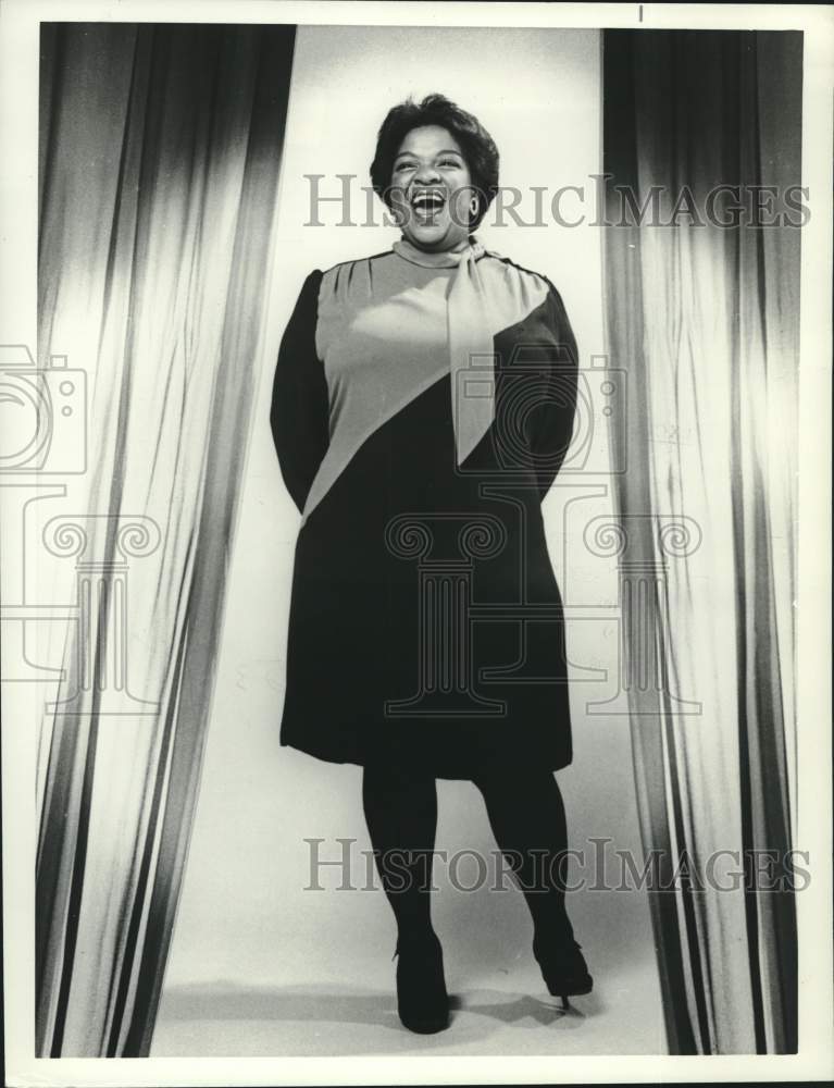 1985 Nell Carter showcases her talents in live special &quot;The Cat&quot; - Historic Images