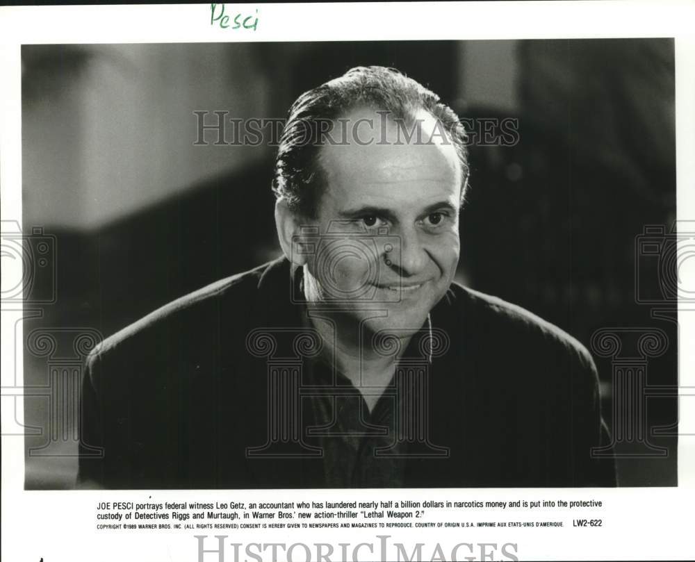 1989 Joe Pesci plays as a Federal witness in &quot;Lethal Weapon 2&quot; - Historic Images