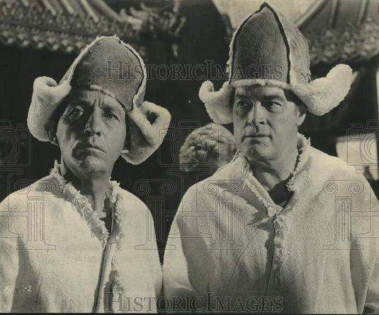 1962 Bob Hope and Bing Crosby starring in "The Road To Hong Kong" - Historic Images