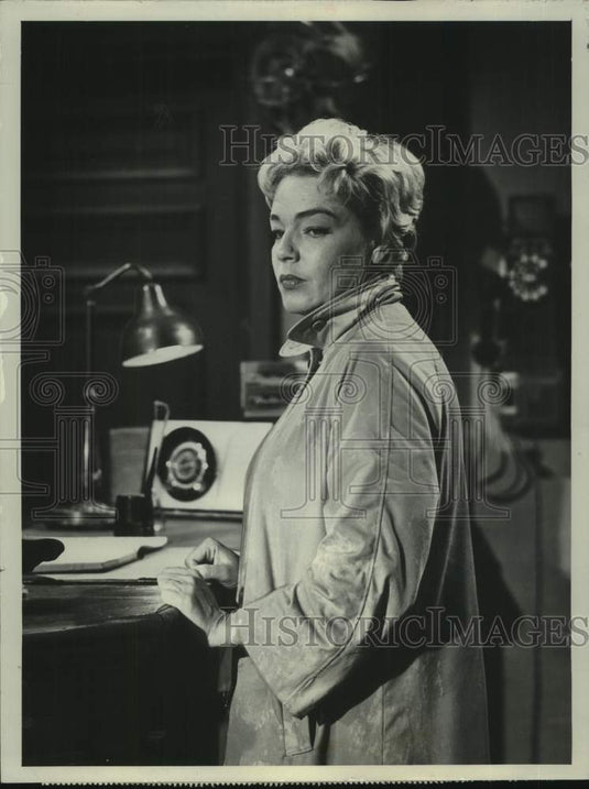 1960 Simone Signoret In "Don't You Remember?" At Electric Theater - Historic Images