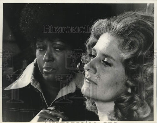 1973 Gail Fisher and Joyce Van Patten star in a scene from  "Mannix" - Historic Images