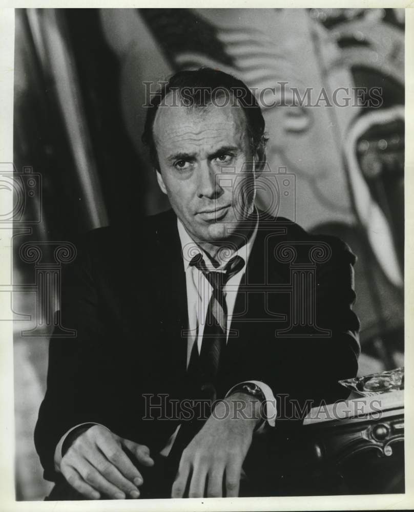 1968 Actor Richard Kiley guest stars in &quot;The FBI&quot; television series-Historic Images