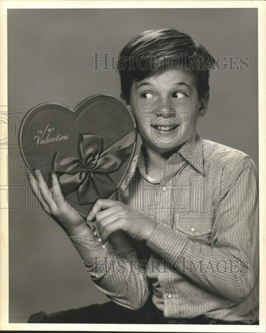 1956 Child actor Bobby Diamond has already picked Valentine's gift-Historic Images