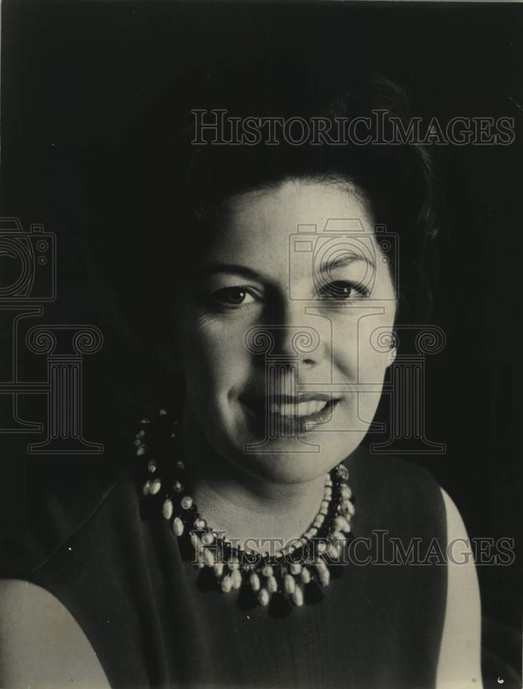 1972 Press Photo Mezzo-Soprano Singer Janet Baker In Minneapolis - lrx46297- Historic Images