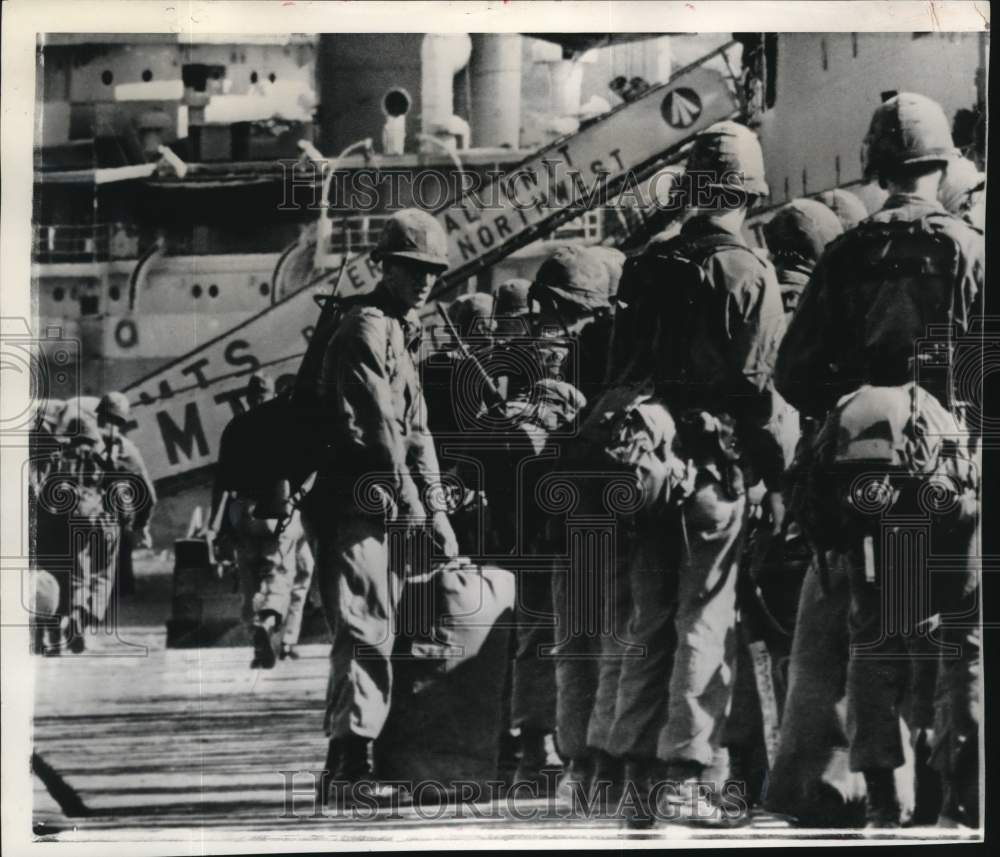 1966 Army 4th Division Of Ft. Lewis Boarding Ship In Tacoma-Historic Images