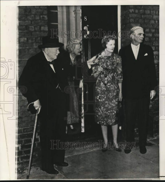 1961 Winston & Lady Churchill Bid Farewell to Anthony & Lady Eden-Historic Images