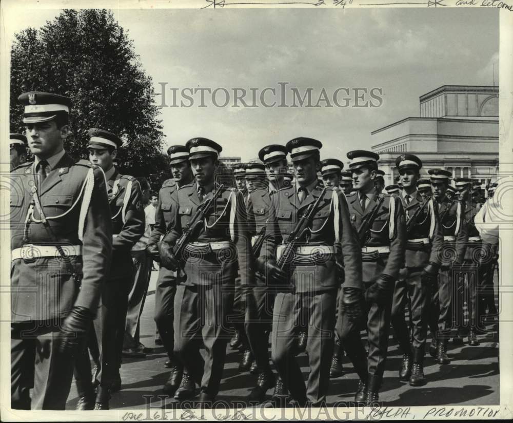 1968 Troops March in Front of Poland&#39;s Tomb of the Unknown Soldier-Historic Images