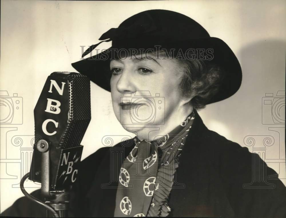 1935 Press Photo Blanche Ring Returns To The Jumbo Fire Chief Radio Program- Historic Images