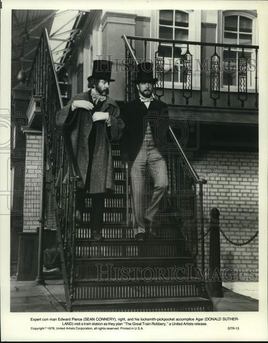 1978 Press Photo Donald Sutherland and Sean Connery in "The Great Train Robbery" - Historic Images