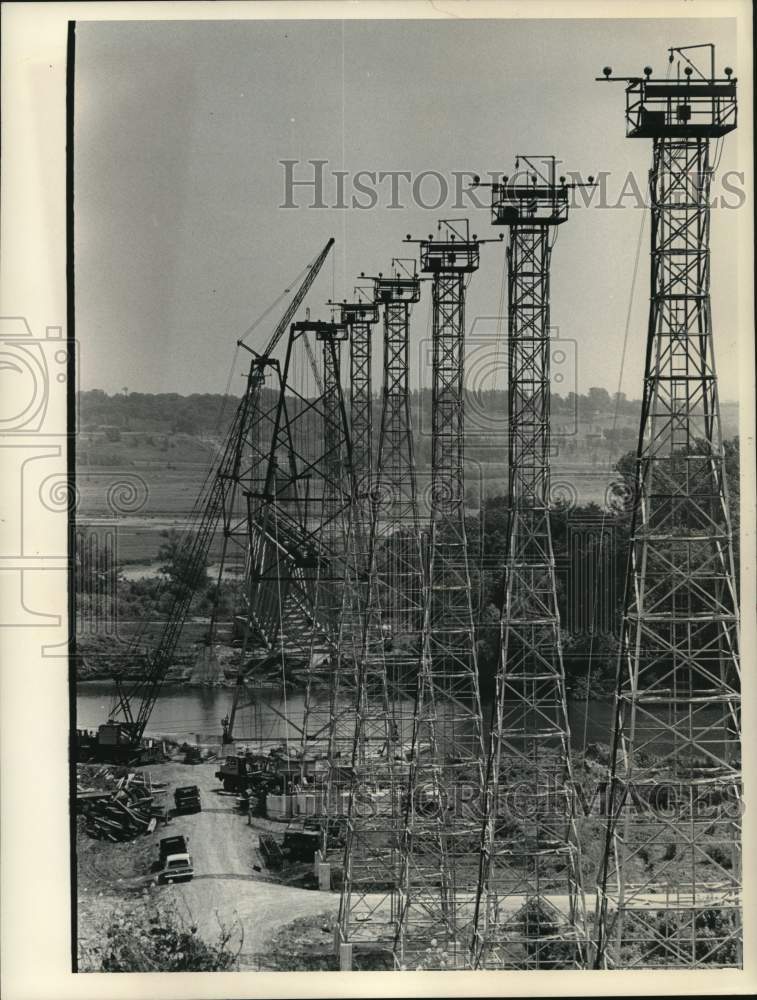 1966 Press Photo Minneapolis St. Paul Airport&#39;s lighting system nears completion- Historic Images