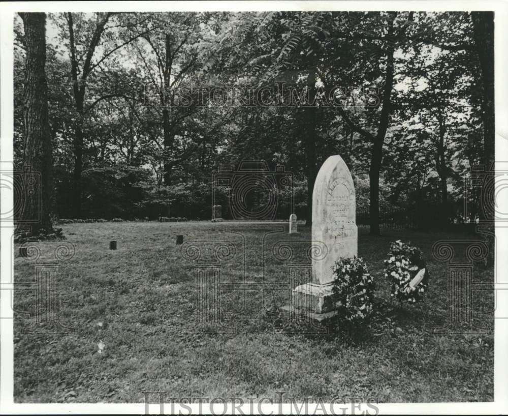 Press Photo Nancy Hank gravestone at Lincoln Boyhood National Memorial-Indiana - Historic Images