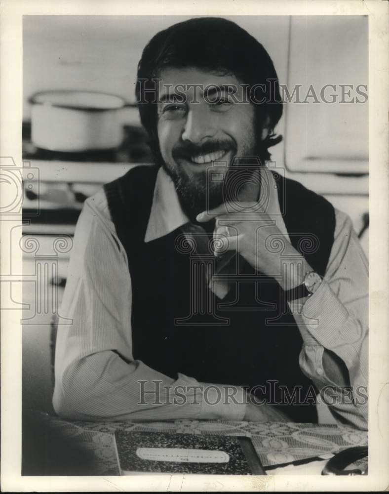 1974 Press Photo Actor Dustin Hoffman with beard. - lrx89467 - Historic Images