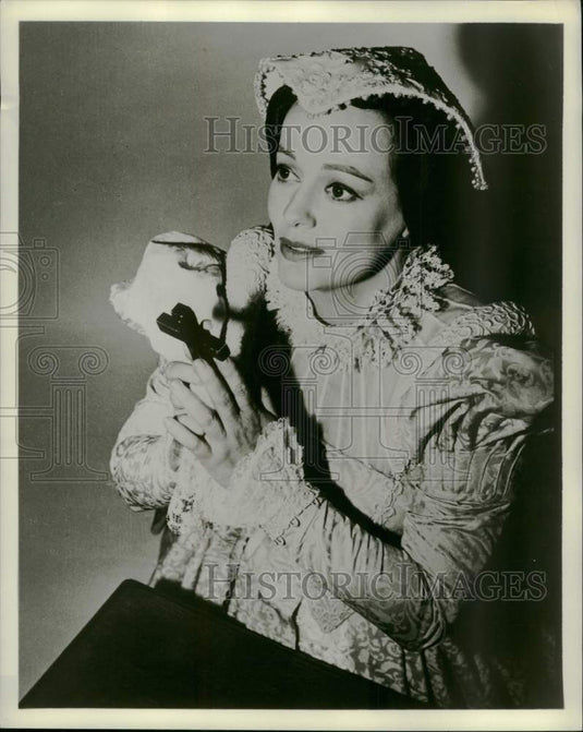 Press Photo Faye Emerson stars in "Mary Stuart" at National Repertory Theater- Historic Images