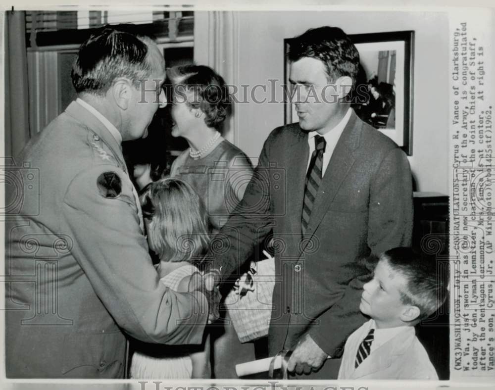 1962 Press Photo Cyrus R. Vance congratulated by General Lyman Lemnitzer- Historic Images