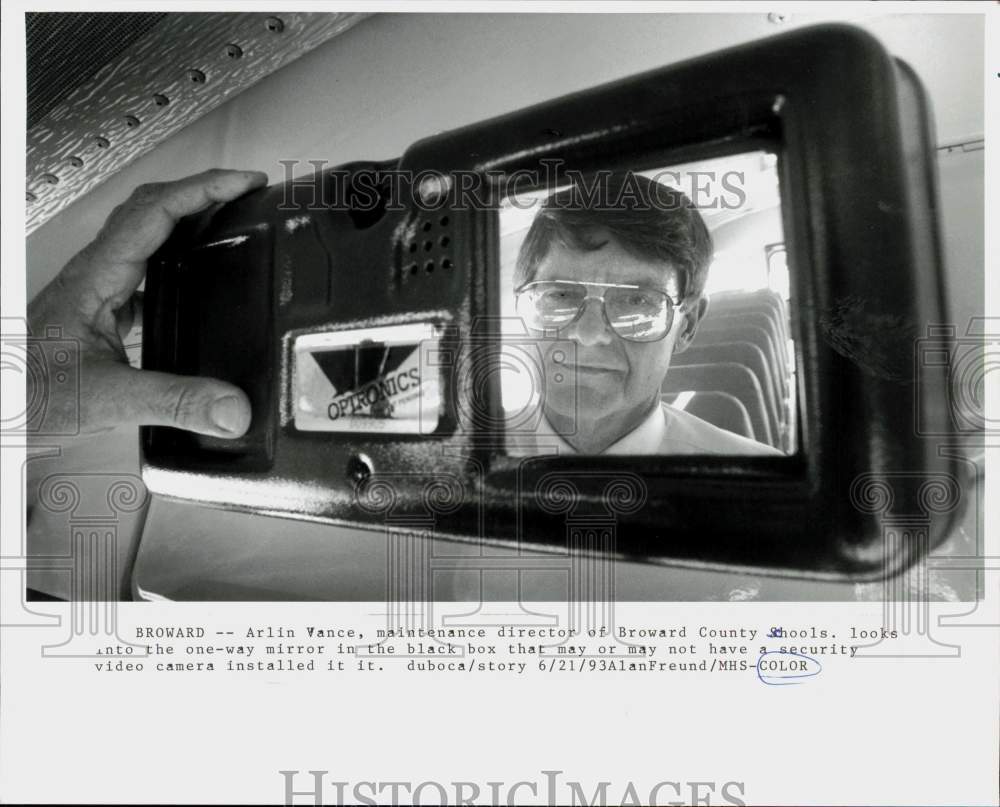 1993 Press Photo Arlin Vance, maintenance director of Broward County Schools- Historic Images