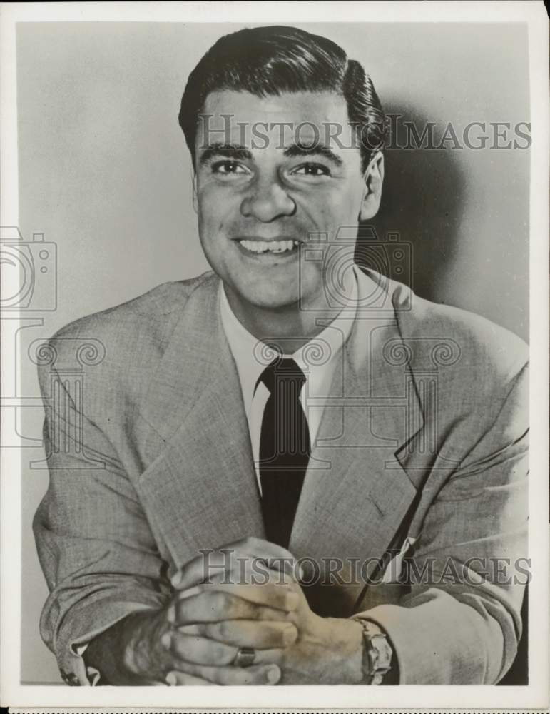 1953 Press Photo Bert Parks, Host of &quot;Double Or Nothing&quot; Radio Series- Historic Images