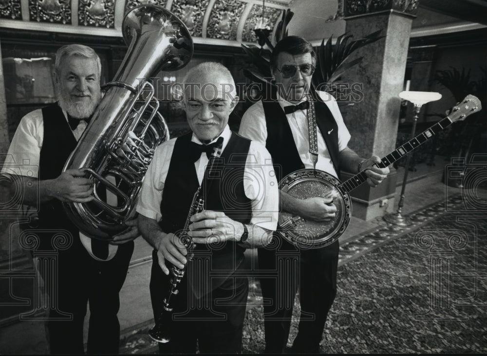 1993 Press Photo The Joe Aaaron Trio at the Annual Heart Ball, Pfister Hotel - Historic Images