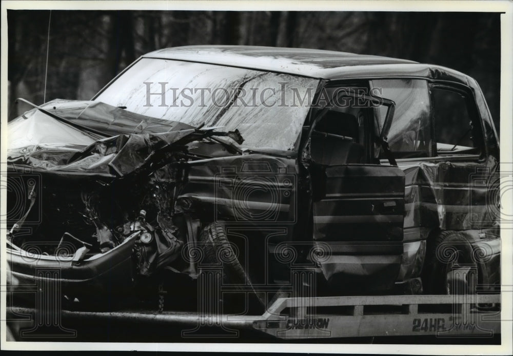 1955 Press Photo Van Secured on Truck After Collision in Town of Summit - Historic Images