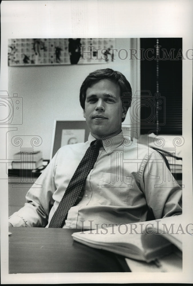 1988 Press Photo Todd Adams new controller of Journal/Sentinel Inc - mja00614 - Historic Images