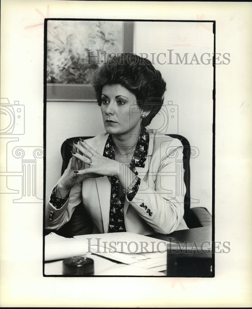 1981 Press Photo Shari Anderson, Asst Dir Personnel Service at Medical Col, Wis - Historic Images