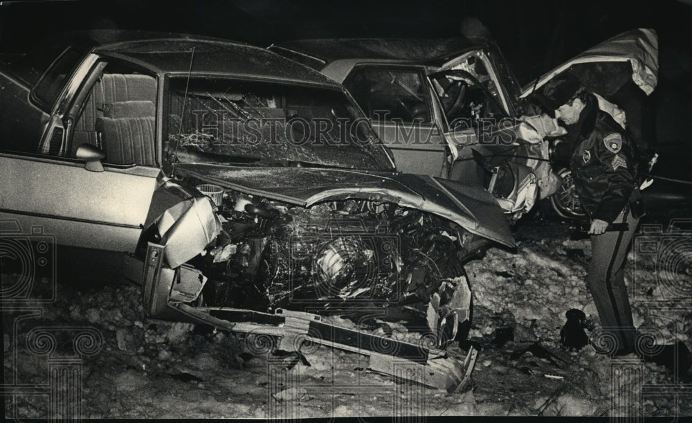 1988 Press Photo 2 car crashed that killed a 65yr old woman at Granville Rd - Historic Images