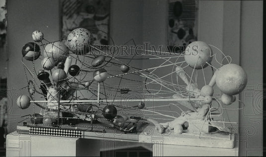 1983 Press Photo John Balsley's mixed media sculpture, Half in Another World - Historic Images