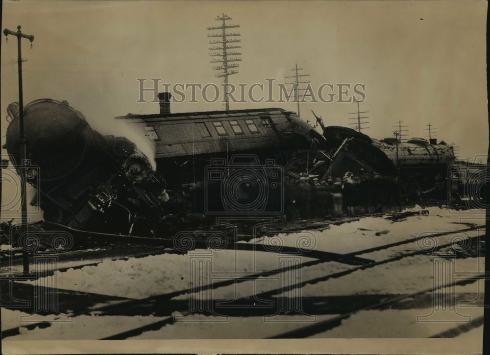 1931 Press Photo Tangle at the Camp Douglas junction train derailment - Historic Images