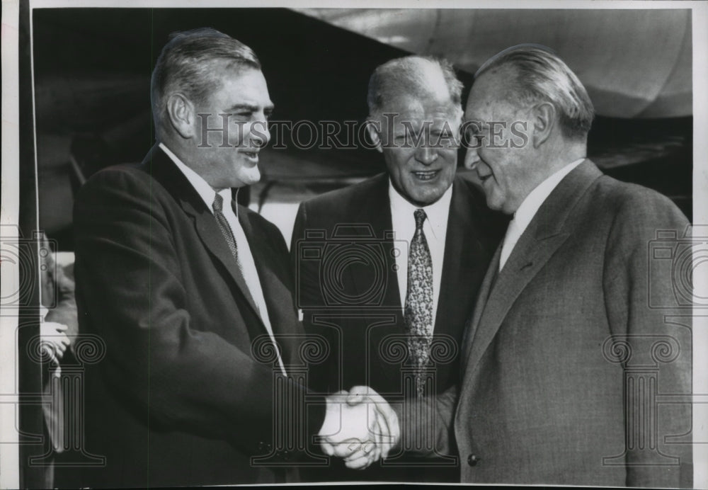 1955 Press Photo Chancellor Konrad Adenauer of West Germany at Washington Arpt - Historic Images