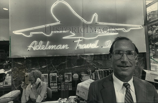 1987 Press Photo Craig B Adelman, owner of Adelman Travel Systems Inc-Historic Images