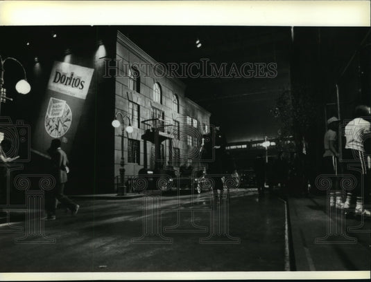 1985 Press Photo Frito-Lay's music video style commercial, entitled, The Wall - Historic Images