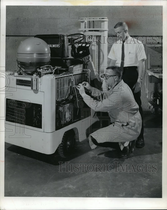 1964 Press Photo Fuel cell development undertaken by Allis-Chalmers - mja01975 - Historic Images