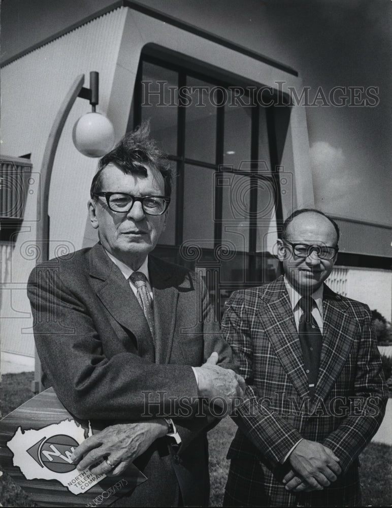 1974 Press Photo Harris G Allen, president of the North-West Telephone Co - Historic Images