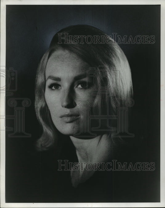 1969 Press Photo Milwaukee organist Marvel Basile is making a concert tour - Historic Images