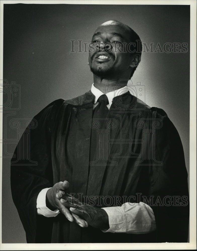 1990 Press Photo Willie Abney does an impression of Martin Luther King - Historic Images