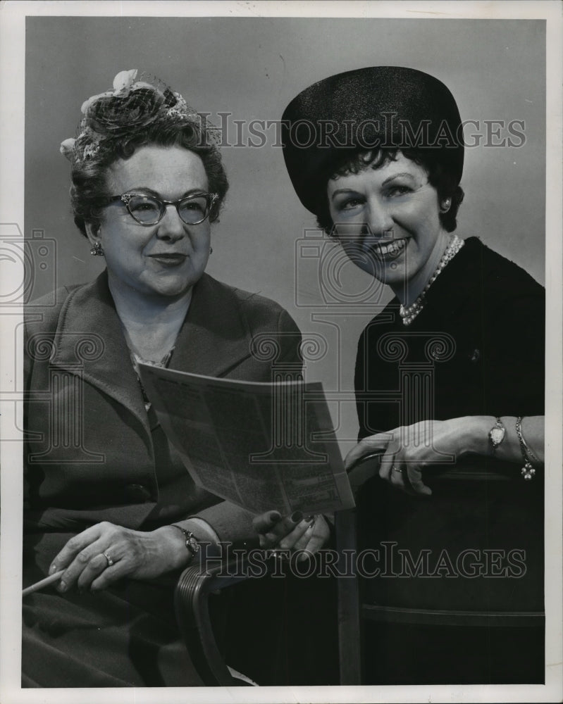 1981 Press Photo Mrs. William Connell, with Mrs. S.V. Abramson - mja02365 - Historic Images