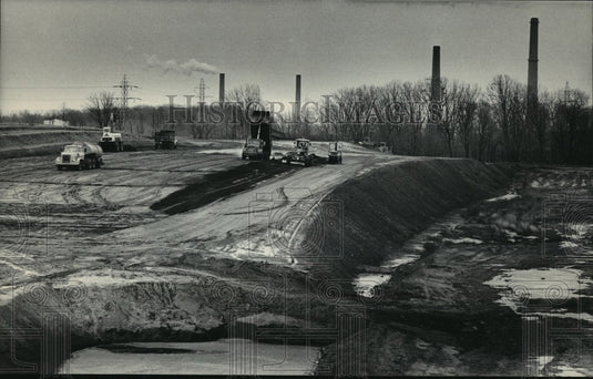 1984 Press Photo Acid Rain-Ash left after coal is burned placed in land fill-Historic Images